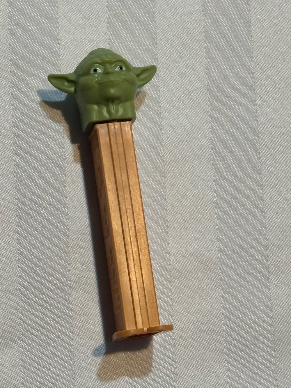 Star Wars Yoda Pez Dispenser (Good Condition)